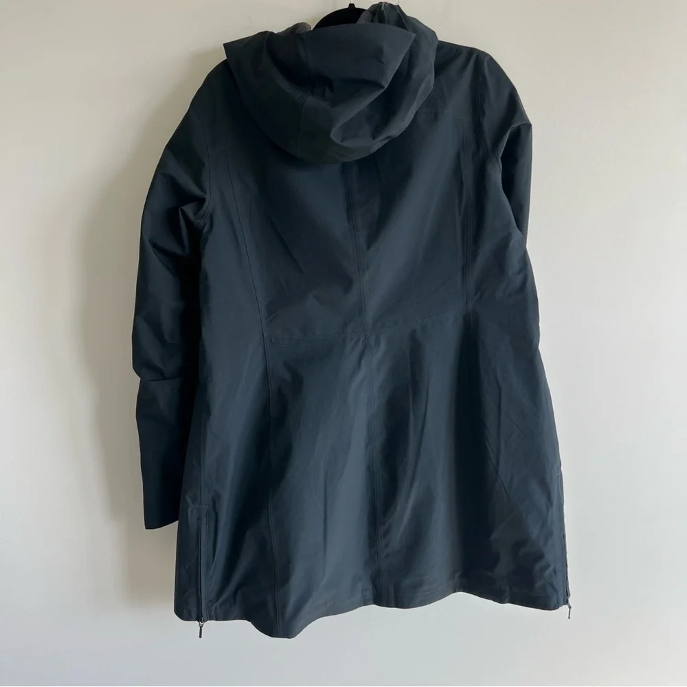 Kuhl Women's Stretch Voyagr Insulated Hooded Black long zip up Parka Size XL